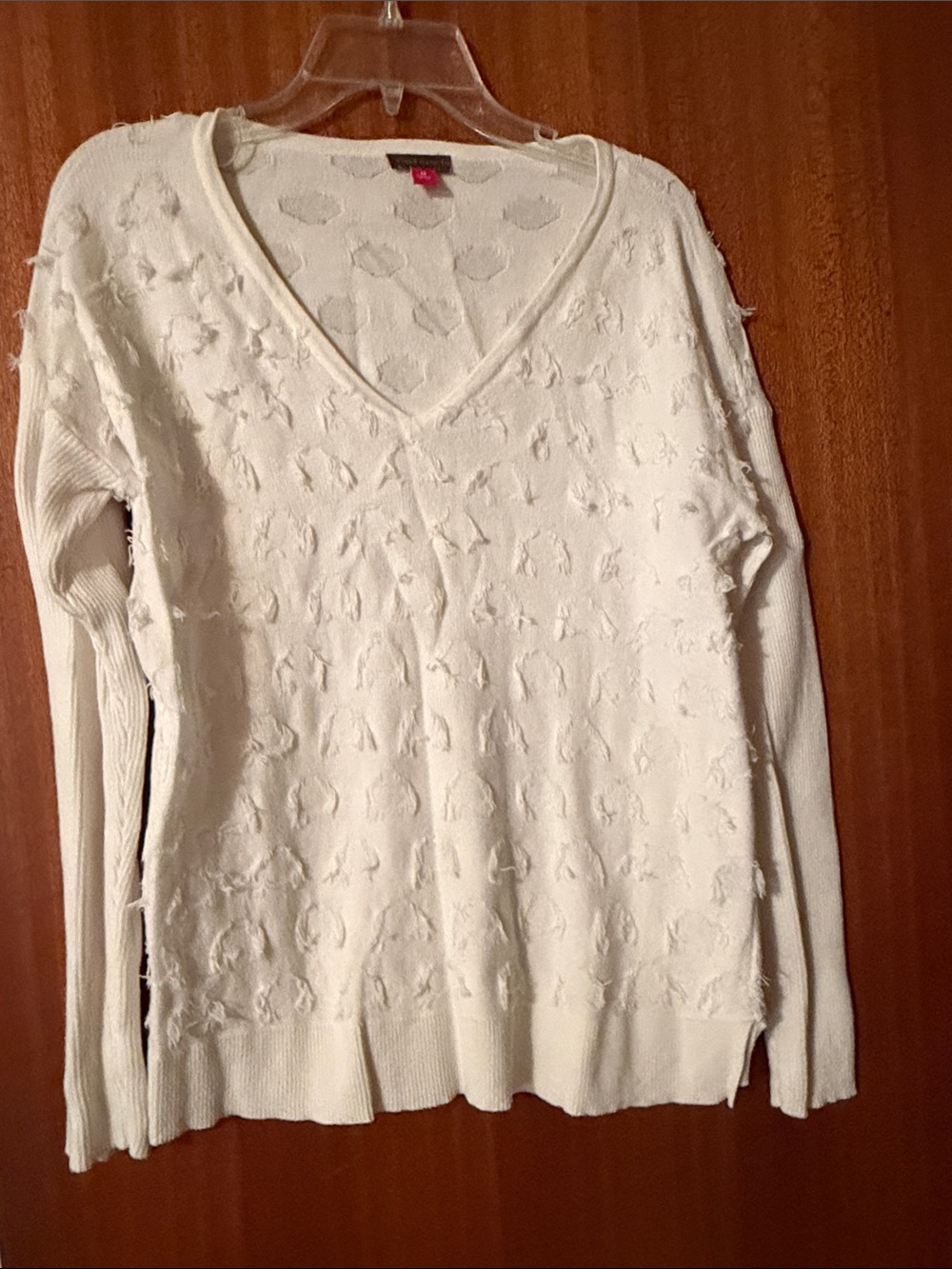 Vince Camuto Cream V-Neck Textured Knot Knit Sweater